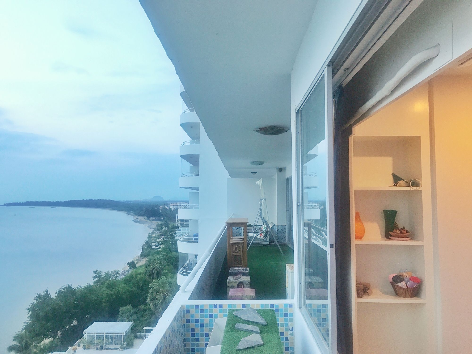 Апартаменты A2E : Ibiza Khao Tao Hua Hin Пранбури Экстерьер фото